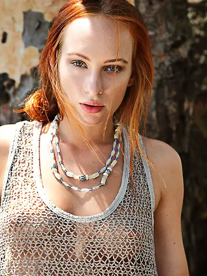 Pretty inviting babe shows