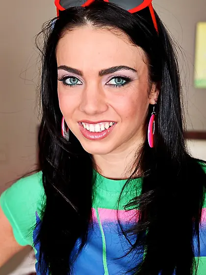 Blue eyed brunette amazing