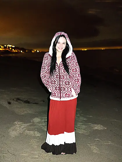 Sweet pussy sitting bed