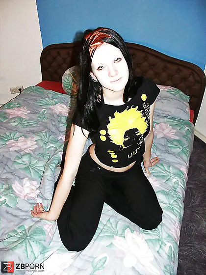 SEXY INEXPERIENCED TEENAGER FROM BERLIN II