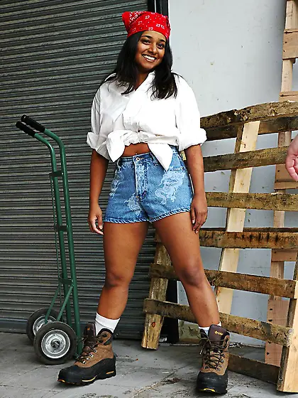 Voluptuous indian girl shows