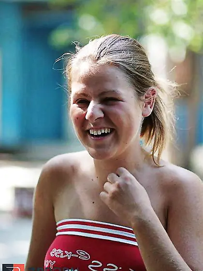 Nips - Pokies - Without Bra - Downblouse