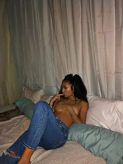 Tahiti Oliver (Pussephone)