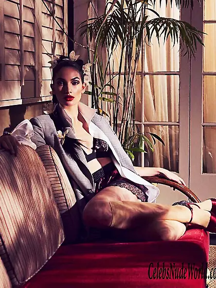 Lily Aldridge Sexy