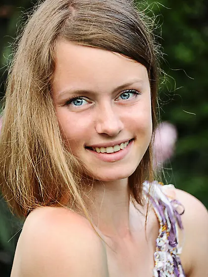 Fun loving sexy girl