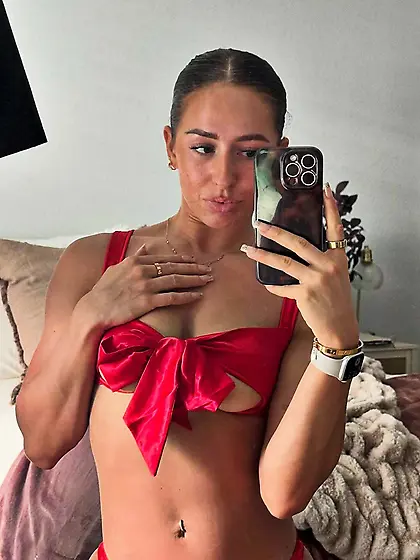 how would you spend hot slutty musclebitch emm?