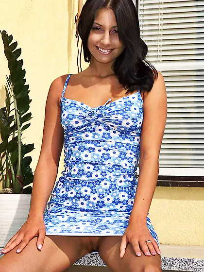 Brunette doll Anetta Keys strips blue dress outdoors boasting wi
