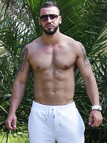 Gay XXLMuscleSSS like to snapshot