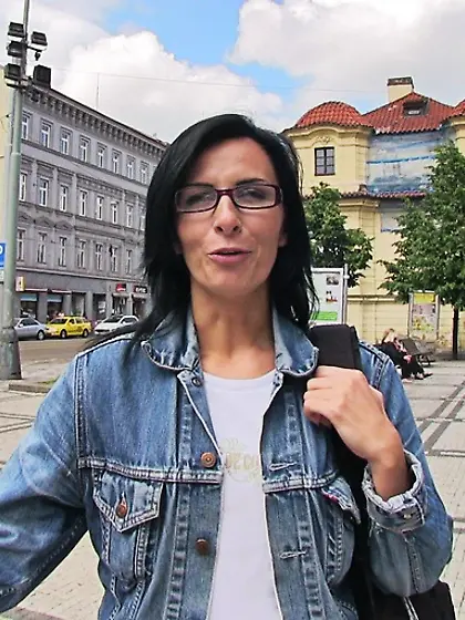 Dark hair babe jeans