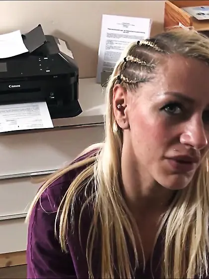 Tattooed blonde milfs ass