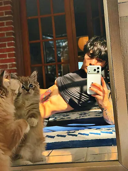 how would you treat fit dirty bop sid?