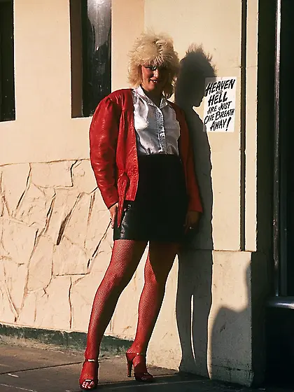 Blonde hottie brings home