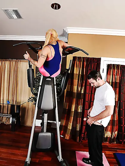 American flexible hot blonde babe