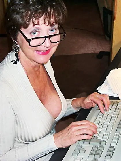 Mature classy carol united