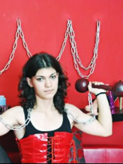 Brunette mercylove perform anal