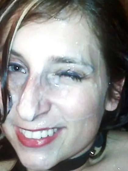 Her Pantyhose was soo shiny, cheesy, sweaty and stinky