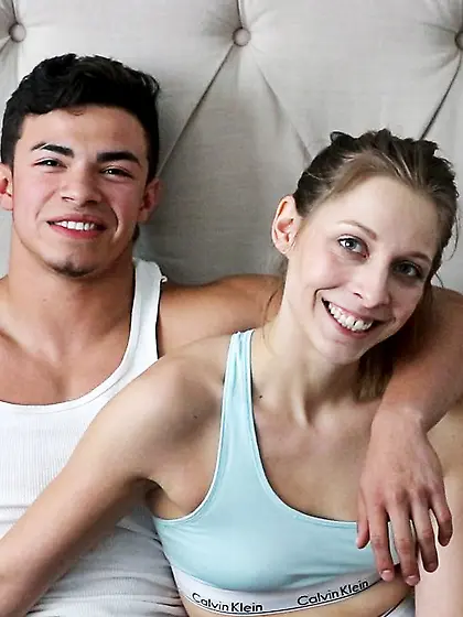 Ponytailed blonde lets her bf do her good