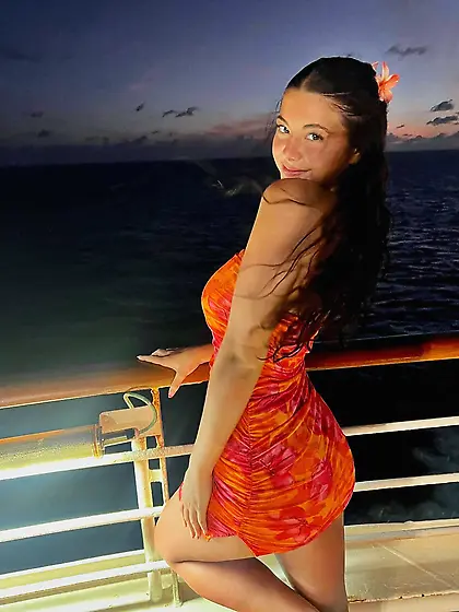 Gracie Busty Cute Nonnude NN