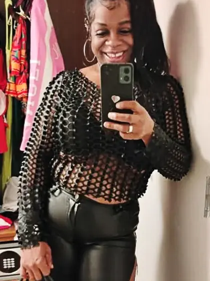 Jerk off to my big tit and ass mom