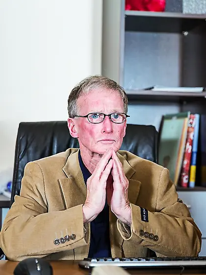 Disgusting old man is going to fuck around with a teen hoe