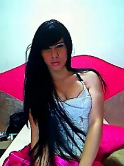 Brunette daniela perform anal