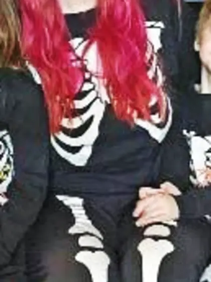 Erin masturbates while on the GGW bus