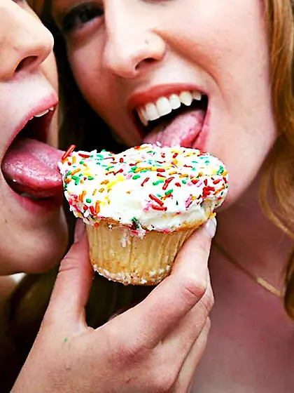 Horny lesbian hairy pussy licking