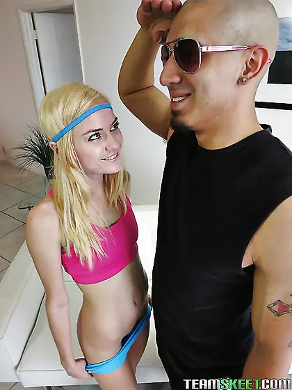 Super-small blonde pornstar Chloe Foster fucked into microscopic