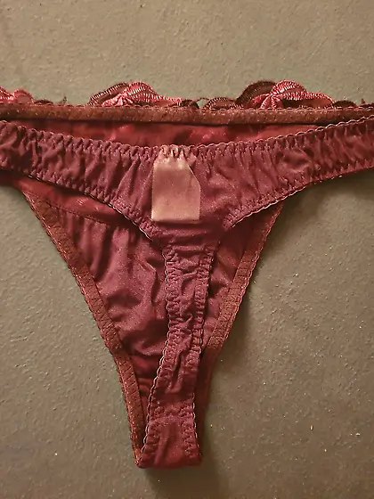 Panty raid : Airbnb and afterparty panties