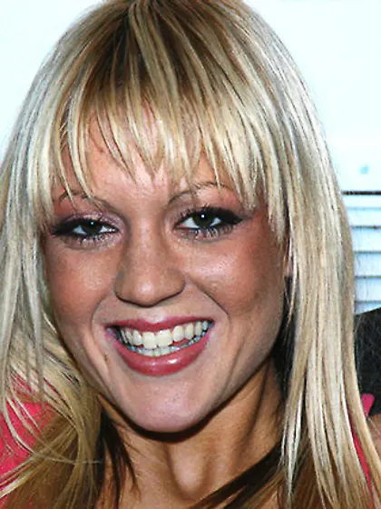 Cheerful/amateur MILF blonde hottie gets fucked by a hung guy