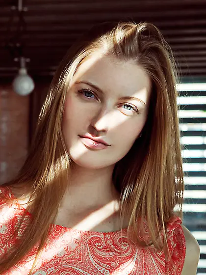 Luscious hottie pose skinny