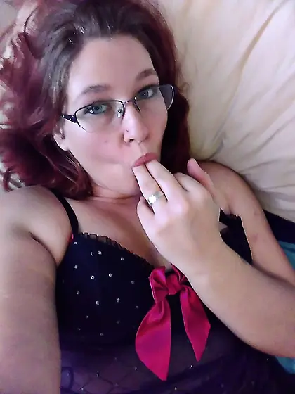 Daddy’s lil girl obeying daddy