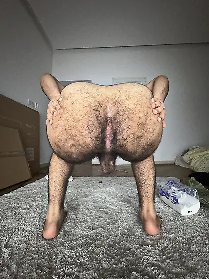 I need a huge dick to slide in