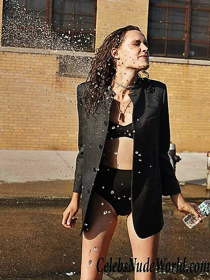 Georgia Hilmer sexy photos