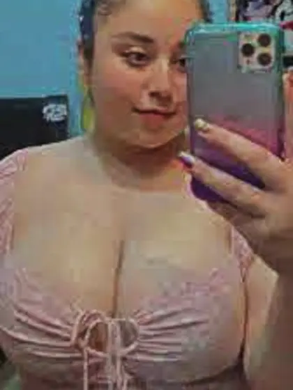 Que alternes su vagina con mi bocaQuiero lamer su