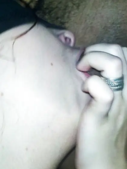 Wifey sucks a strangers cock