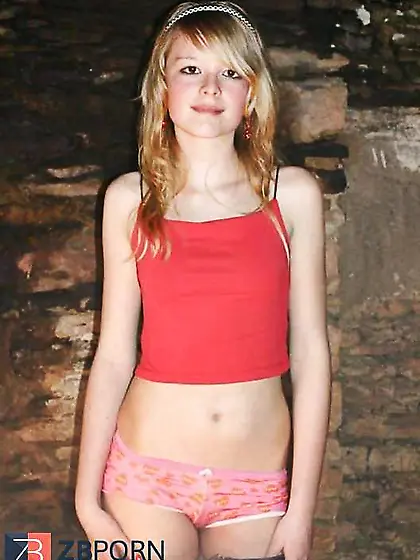 SOME mischievous INEXPERIENCED TEENAGERS Selfshot IMAGES