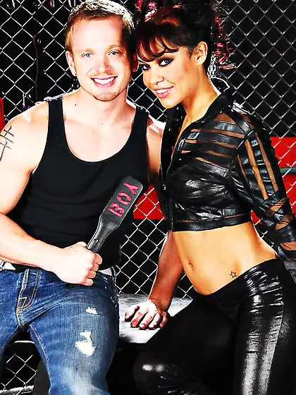 Experienced tanned colleen in latex invites her lover to play se