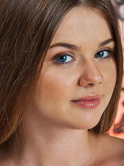 Softcore teen Ellen loses her little panties and shows off her l