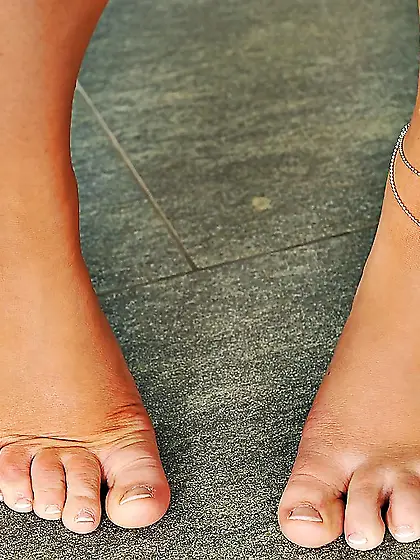 French wet feet fetish