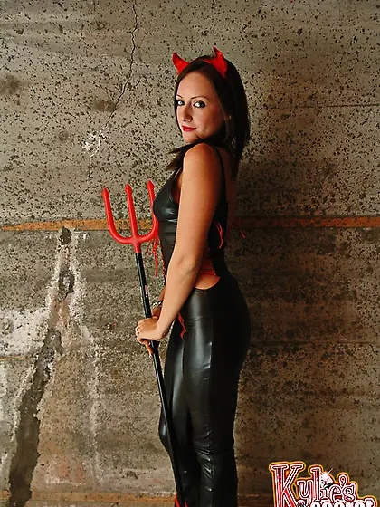Hornu brunette model from Kylie's Secret teases us in devil