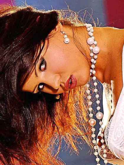 Stunning Lora Licious puts on posh lingerie just to take it off