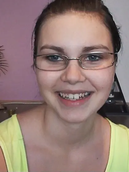 Dark-haired babe fucked doggy