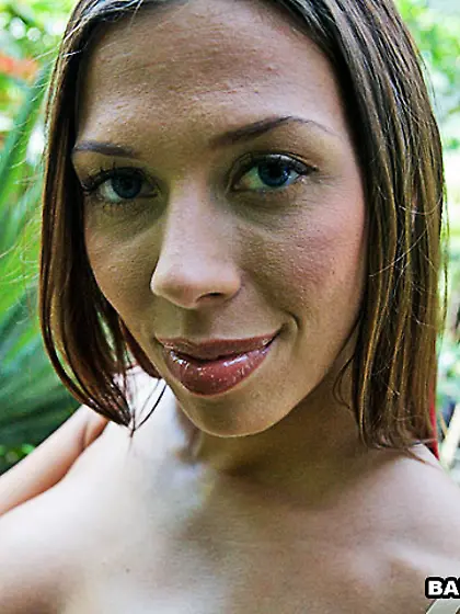 This babe is ready for some outdoor sucking