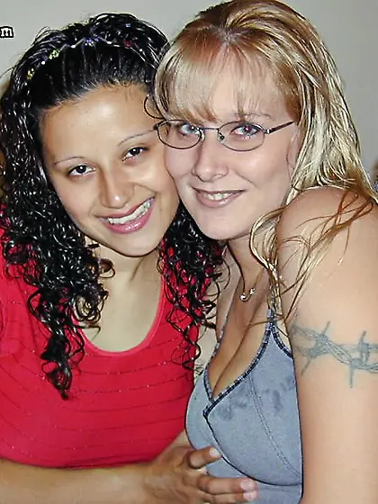 Undress show tasty butts