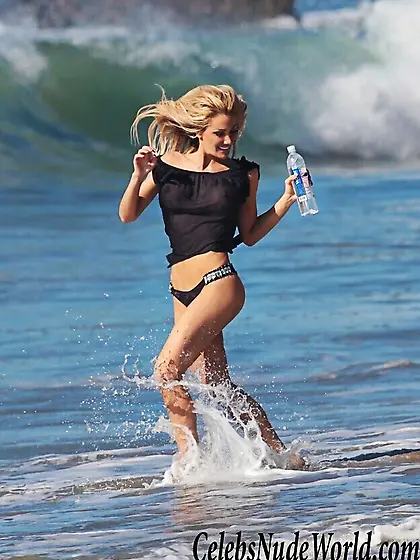 Dalia Elliott Hot Photoshoot