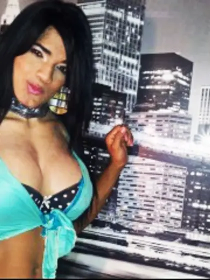 Brunette valentina perform anal