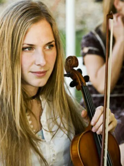 Mix of month 05-12-2025