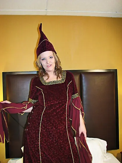 Lynn's Casting-S2 -Costume