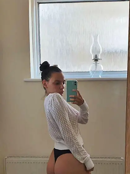 20 yo Slut Actress Dafne Keen